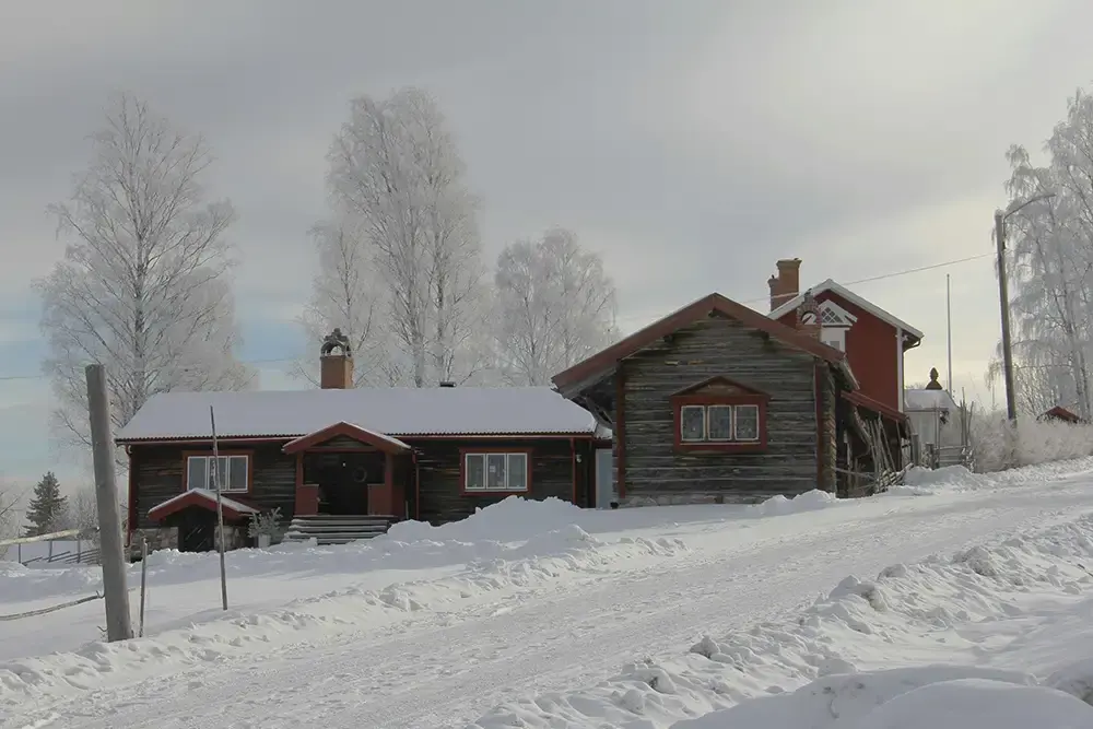 bostad i snölandskap
